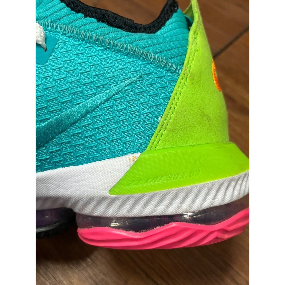 Nike LeBron 16 Low Air Max Trainer 2 - Size 10.5 - Picture 9 of 14